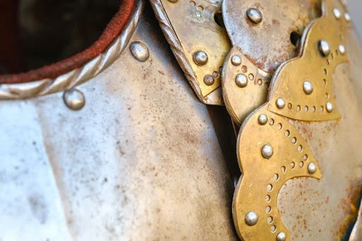 detail brnenia z mosadze
