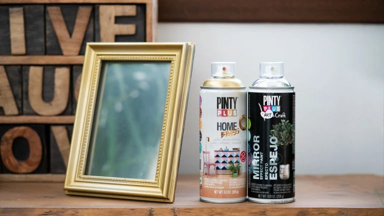 Pinty Plus Art sprej so zrkadlovým efektom